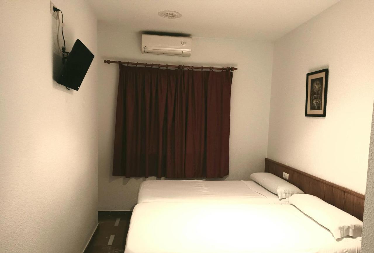 Hotel Las Yucas Атарфе Экстерьер фото