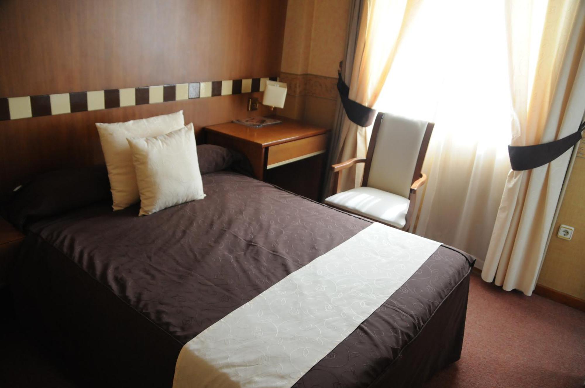 Hotel Las Yucas Атарфе Номер фото