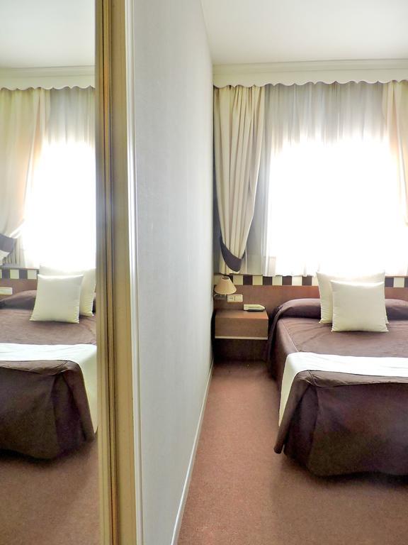 Hotel Las Yucas Атарфе Экстерьер фото
