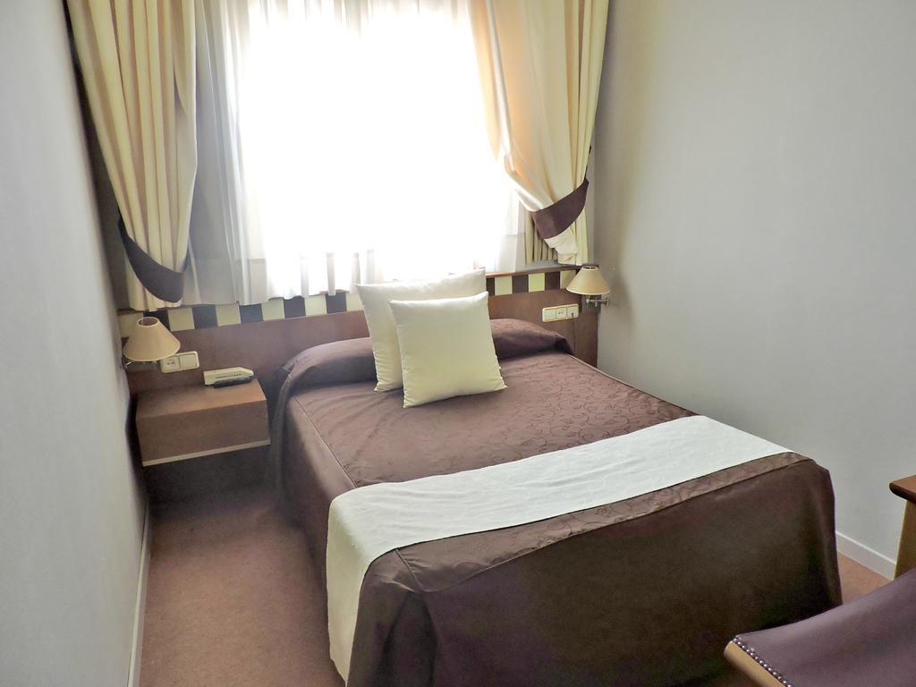 Hotel Las Yucas Атарфе Экстерьер фото